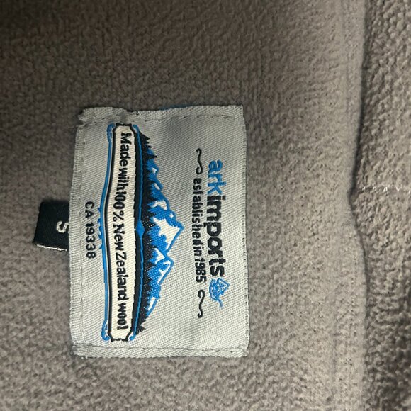 Ark Imports Bear Paw Sweater - Picture 3 of 6